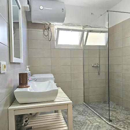 Sea View Penthouse 090 Саранда