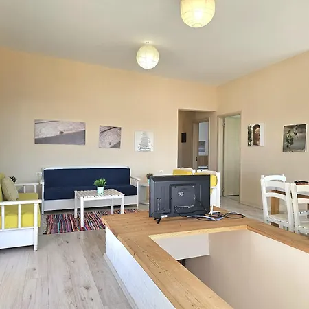 Sea View Penthouse 090 *