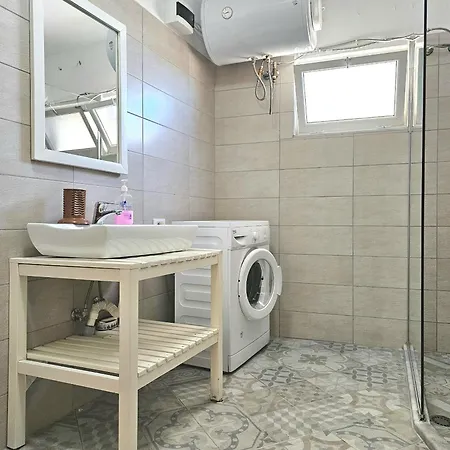 Sea View Penthouse 090 *