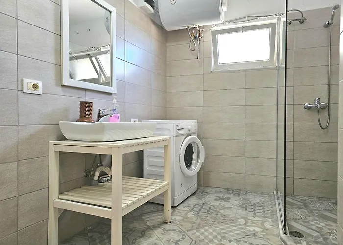 Sea View Penthouse 090 *